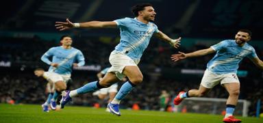 Manchester C�ty kupada finale y�kseldi