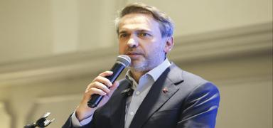 Bakan Bayraktar, asr�n felaketinde yitirilen canlar� and�