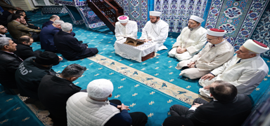 Diyanet ��leri Ba�kan� Arpagu�'tan Osmaniye'de hatim duas�