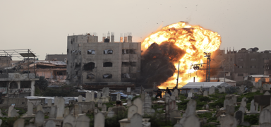 Soyk�r�mc� �srail'den Gazze'ye yeni sald�r�: B�lgeden dumanlar y�kseldi