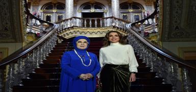 Emine Erdo�an, �rd�n Krali�esi Rania ile bir araya geldi: �lkelerimiz aras�ndaki dostlu�u daha da peki�tirmesini temenni ediyorum