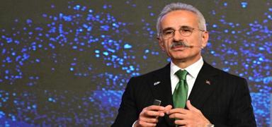 Devletin g�ne� yat�r�m� meyvesini verdi: T�RKSAT rekor tasarruf sa�lad�