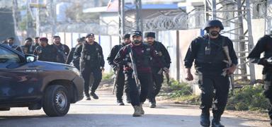 Pakistan'daki ter�r sald�r�s�nda can kayb� artt�