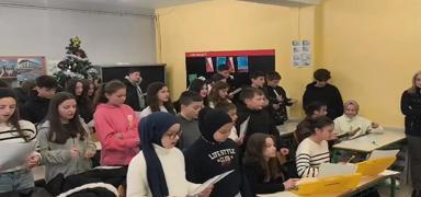 T�rk okulunda 'Hristiyan' propagandas�