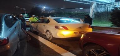 �mraniye'de 8 arac�n kar��t��� zincirleme trafik kazas� ula��m� aksatt�