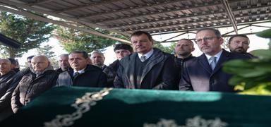 Ergin Ataman'�n annesi topra�a verildi