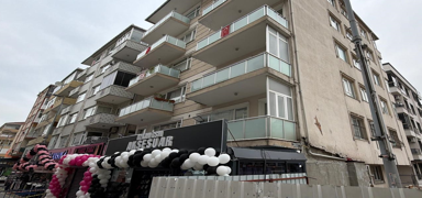 �stanbul'da gece yar�s� panik: 5 katl� bina tahliye edildi