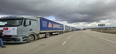 VGM'den Suriye'nin kuzeyine yard�m: T�rlar yola ��kt�