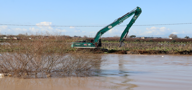 Yo�un ya��� 18 ili vurdu: Devlet t�m imkanlar�yla sahada
