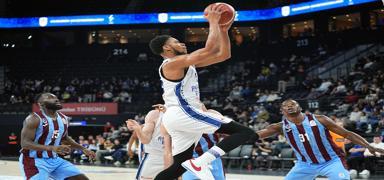 Anadolu Efes, Trabzonspor'un serisine son verdi