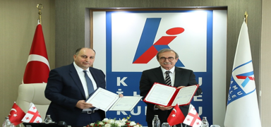 Kamu al�mlar�nda i�birli�i anla�mas�! T�rkiye ile G�rcistan alt�na imzalar�n� att�