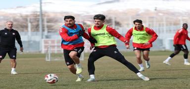 Sivasspor, Adana Demirspor mesaisinde