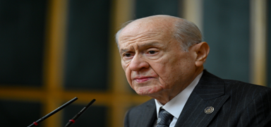 CHP'nin k�rs� i�galine �BB g�ndermesi! MHP Lideri Bah�eli: �stanbul'daki tezgah�n�z bozuldu, �fkeniz buna m�?