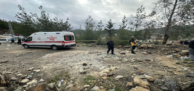 Eski e� �l�m sa�t�! Olay yerinde hayatlar�n� kaybettiler