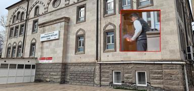 Teravih namaz�nda panik: Kayseri'de camiye torpil at�ld�