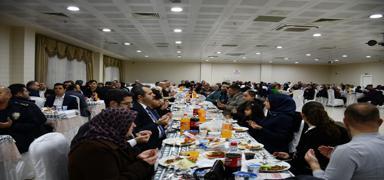 Vezirk�pr�'de anlaml� bulu�ma: �ehit aileleri ve gaziler iftarda bir araya geldi