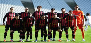 Fatih Karag�mr�k, Samsunspor kar��s�nda ��k�� ar�yor