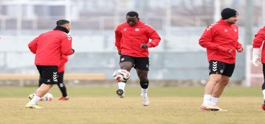 Sivasspor, Sakaryaspor ma��na haz�r