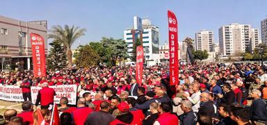 ���iler CHP'li belediyenin kap�s�na dayand�