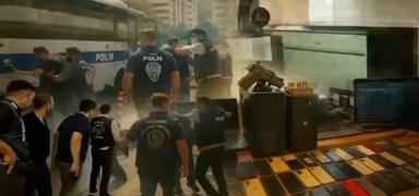 10 ilde e� zamanl� operasyon: 15 milyar liral�k kara para a�� ��kertildi