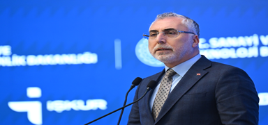 Bakan I��khan: Her bir emek�imizin al�n terini bu �lkenin ba��ms�zl���n�n harc� olarak g�rd�k