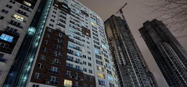 Esenyurt'ta silahl� deh�et: Sekiz bo� kovan 2 �l�