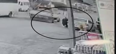 Hatay'da deh�et anlar�: Aniden a��lan kapak hayat�n� karart�yordu