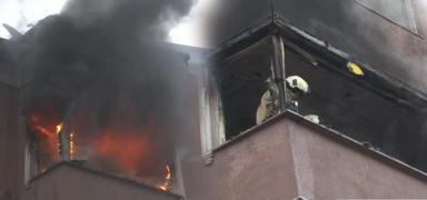 �stanbul'da korkutan yang�n! Daire k�le d�nd�