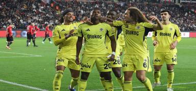 �eyrek final biletini 4 golle ald�!