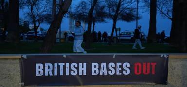 GKRY'de �ran'a y�nelik sald�r�lar protesto edildi: �ngiliz �sleri kald�r�ls�n