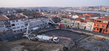 �stanbul Recep Tayyip Erdo�an Anadolu �mam Hatip Lisesi ��renci Yurdu'nun temeli d�zenlenen t�renle at�ld�