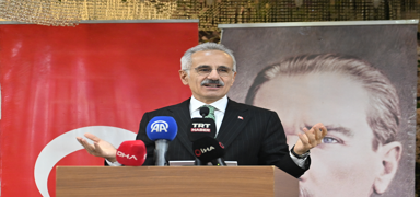 Bakan Uralo�lu: Fiilen kapal� olan H�rm�z Bo�az� nedeniyle enerji fiyatlar� art�yor