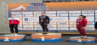 Avrupa rekorunu k�rd�! Aysel �nder d�nya �ampiyonu