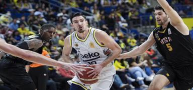 Fenerbah�e Beko evinde Mersinspor'u ma�lup etti