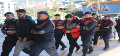 Antalya'da doland�r�c�l�k �etesi ��kertildi: �ok say�da g�zalt� var