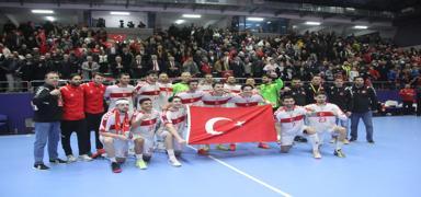 A Milli Erkek Hentbol Tak�m�'n�n Romanya ile oynayaca�� ma�lar�n kadrosu a��kland�