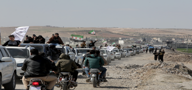 Ter�r�n izleri bir bir siliniyor! Suriyeliler topraklar�na ak�n ak�n d�n�yor