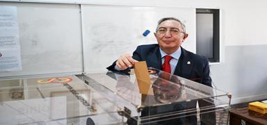 Galatasaray'da Divan Kurulu Ba�kan� belli oldu