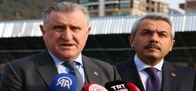 Gen�lik ve Spor Bakan� Osman A�k�n Bak, Rize'de konu�tu