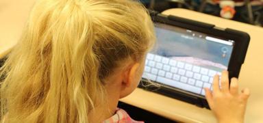 Bayram tatilinde kritik uyar�! �ocuklar�n internet kullan�m�na dikkat