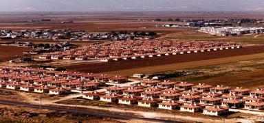 T�rkiye'nin ilk k�rsal uydu kenti! Bakan Kurum: Hatay'�n her bir k��esine ekti�imiz umut ye�erdi