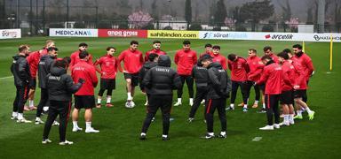 2 isim antrenmana ��kamad�...