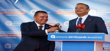 B�cek'ten 50-100 milyonluk adayl�k r��veti