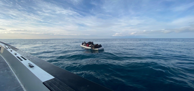 Ege'de iki noktada operasyon: 37 d�zensiz g��men yakaland�, 42 g��men kurtar�ld�