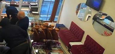 1 kilo alt�n �al�p kay�plara kar��t�lar