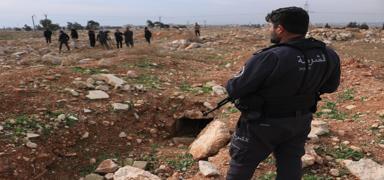 Suriye'de kan donduran olay: Ter�r �rg�t� YPG'nin eski hapishanesinden toplu mezar ��kt�