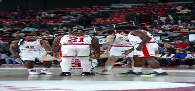 Kar��yaka 7 ma� sonra kazand�