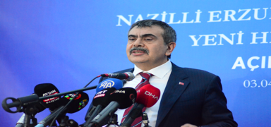 Bakan Tekin: Bizim ba��ms�zl�k bayra��m�z tarih boyunca hi� dinmedi