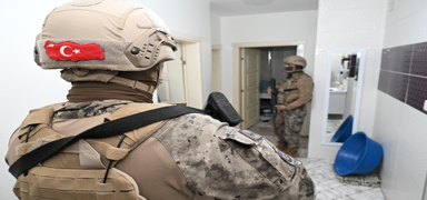 �� ilde e�zamanl� yasa d��� bahis bask�n�: Dijital materyallere el konuldu