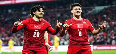 O gol�n perde arkas�n� anlatt�